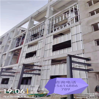 泄爆墻施工現(xiàn)場(chǎng) 泄爆墻施工現(xiàn)場(chǎng)